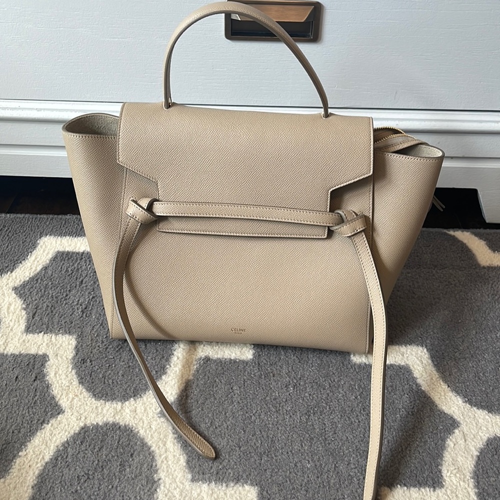 Authentic: Celine Mini Belt Bag in light Taupe